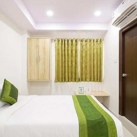 Hotel Pratz Inn Hyderabad Exterior photo