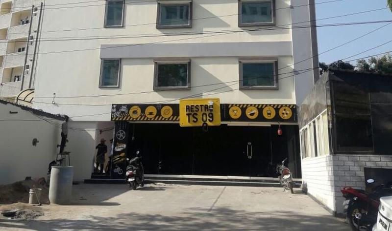 Hotel Pratz Inn Hyderabad Exterior photo